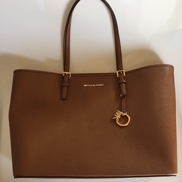 MICHAEL KORS Jet Set Medium Saffiano Brown Leather - Picture 2 of 8